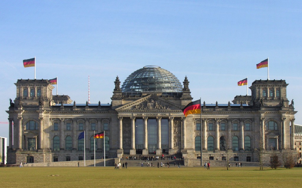 Der_Deutsche_Bundestag_Plenarsaal-Gebäude_Reichstagsgebäude_Platz_der_Republik_Berlin_-_Foto_2009_Wolfgang_Pehlemann_Steinberg_DSCN9832